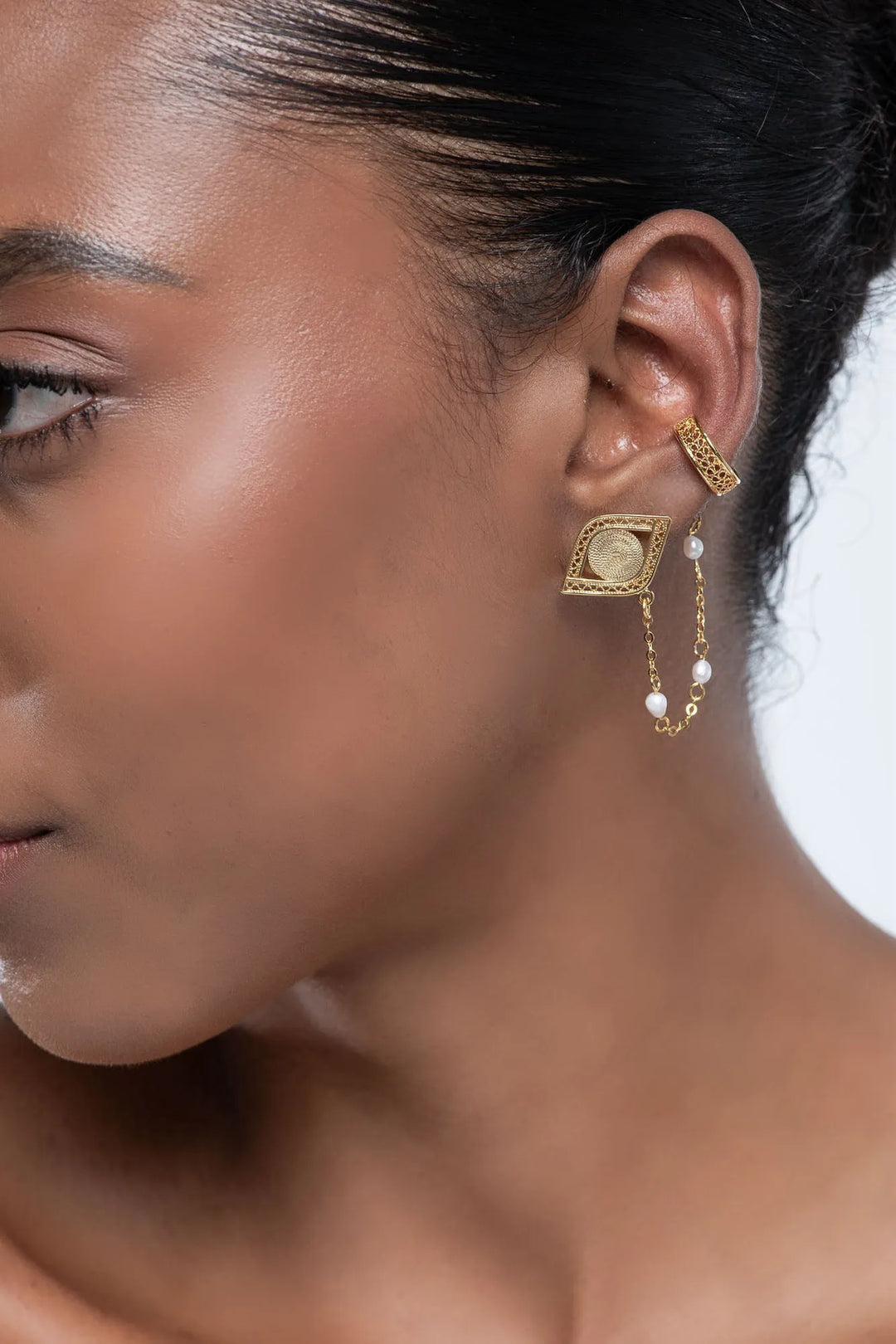 Eye Connection Earrings