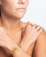 Load image into Gallery viewer, Flor de Café Bracelet
